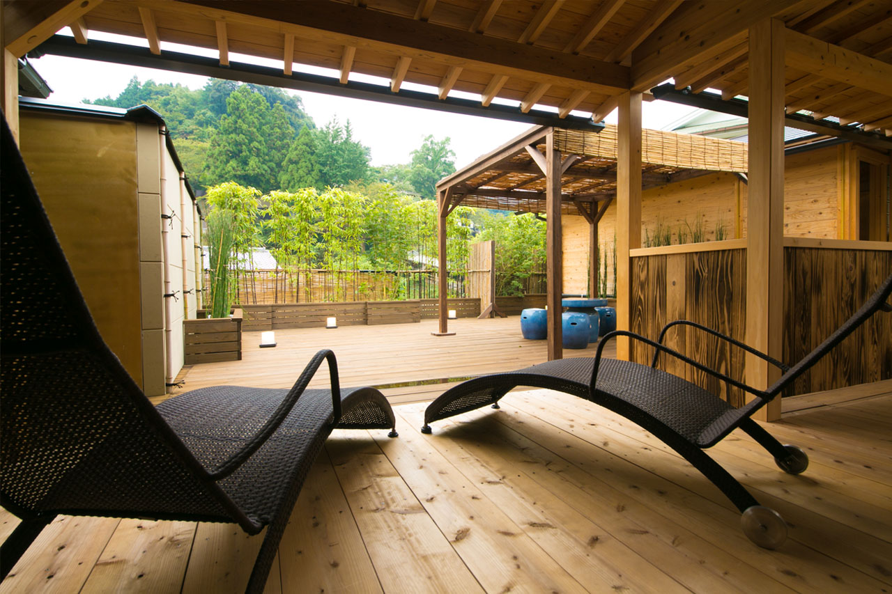 The Tsutsuji Room with attached outdoor bath